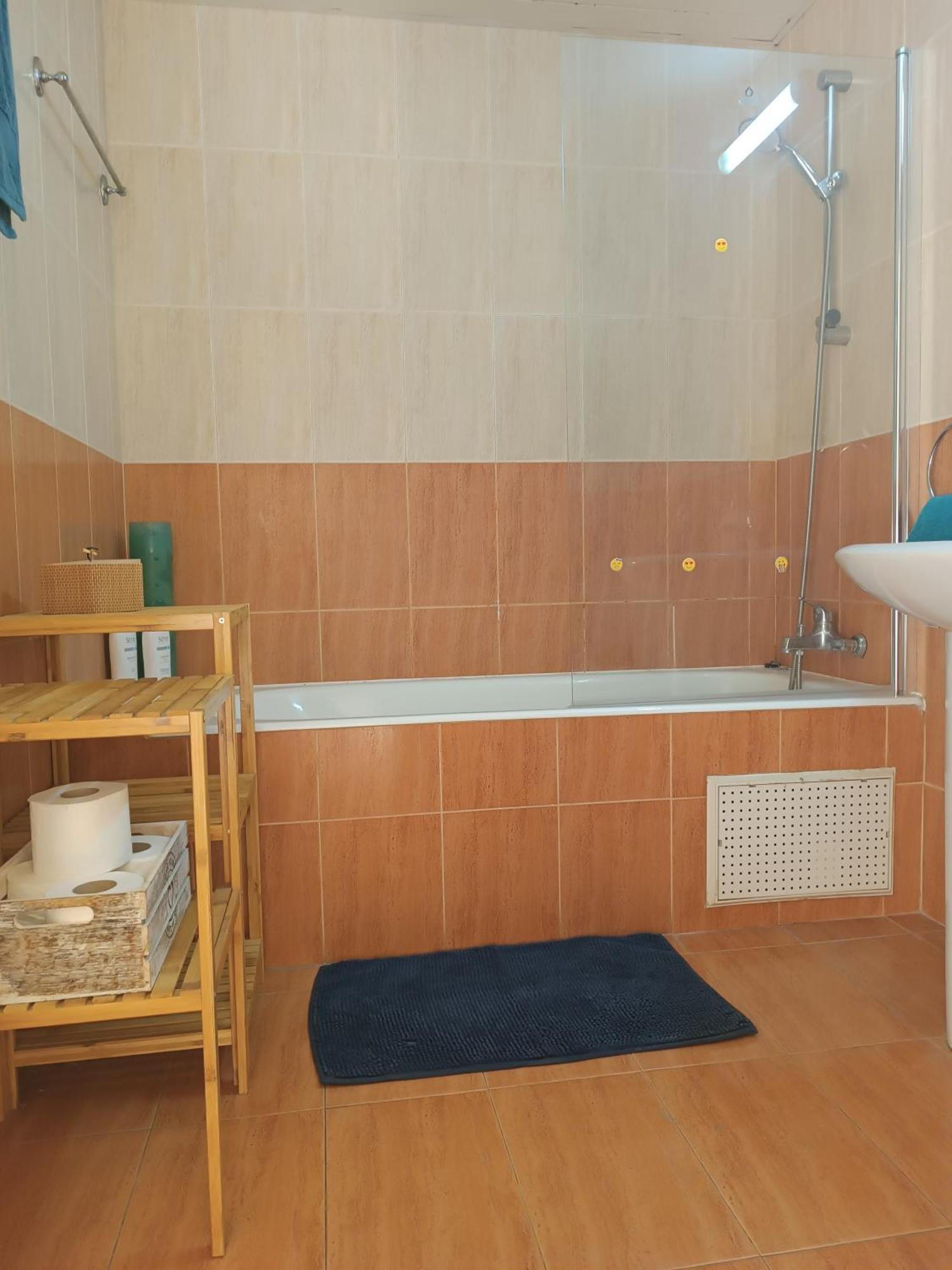 Pool Side 2 Bedroom Queens Gardens Complex パ フォス エクステリア 写真