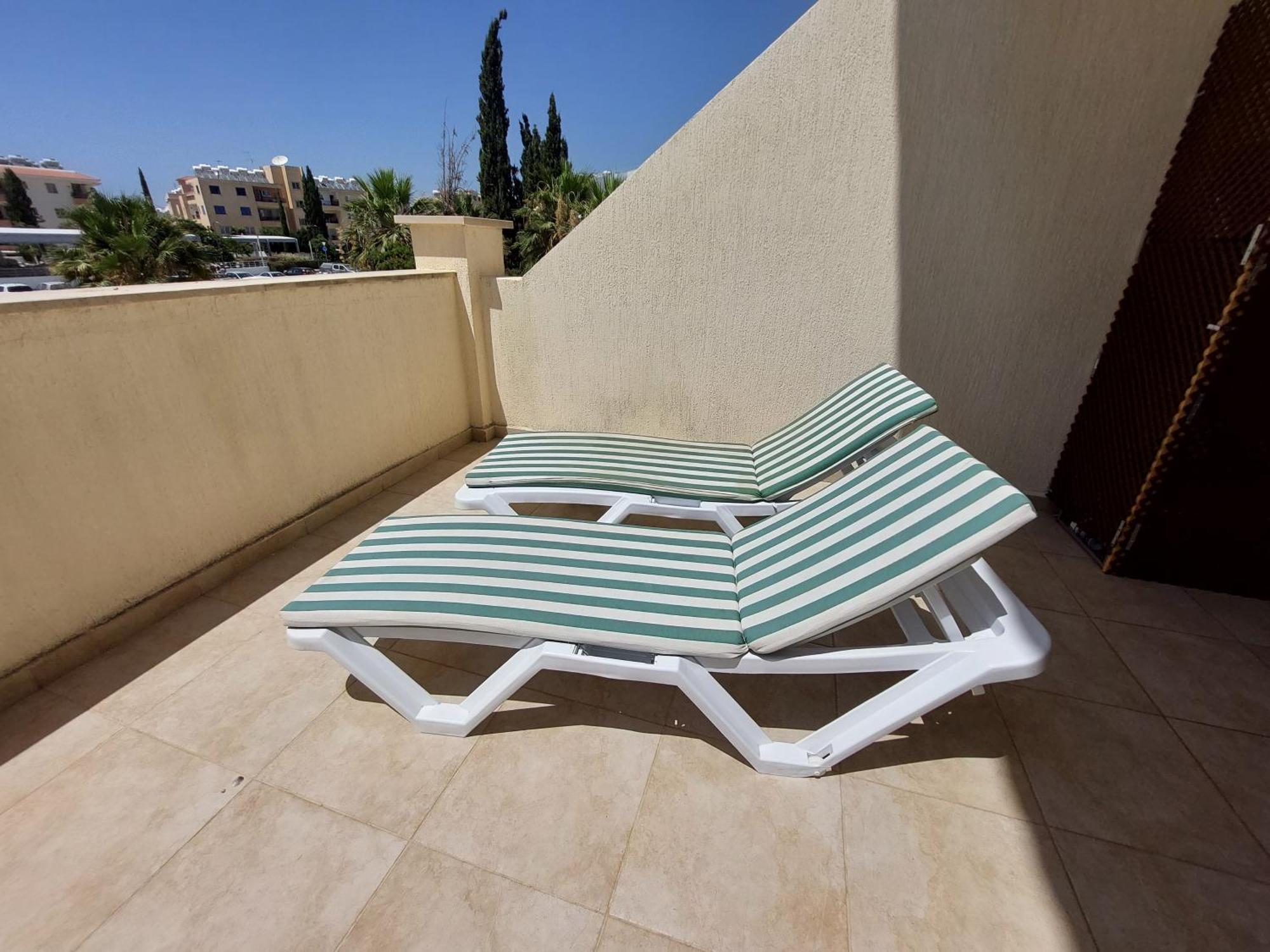 Pool Side 2 Bedroom Queens Gardens Complex パ フォス エクステリア 写真